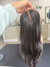 Load image into Gallery viewer, Preorder: Sophia 20”layered length, whopper style topper with premium euro texture hair
